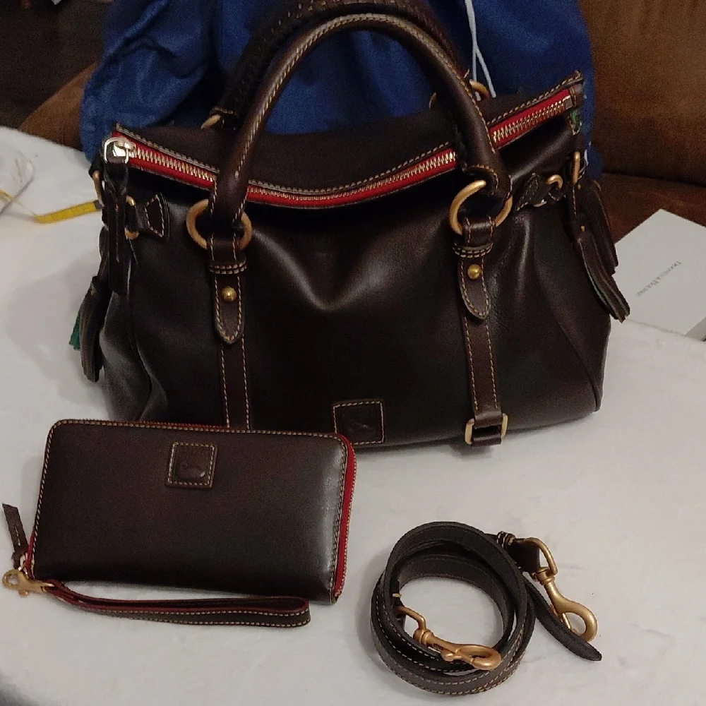 Dooney & Bourke Large Florentine Satchel With Wallet In Brown Tmoro - Picture 1 of 15